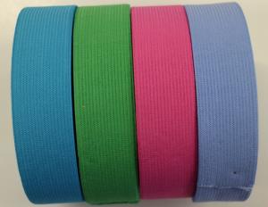 Värillinen kuminauha 3cm